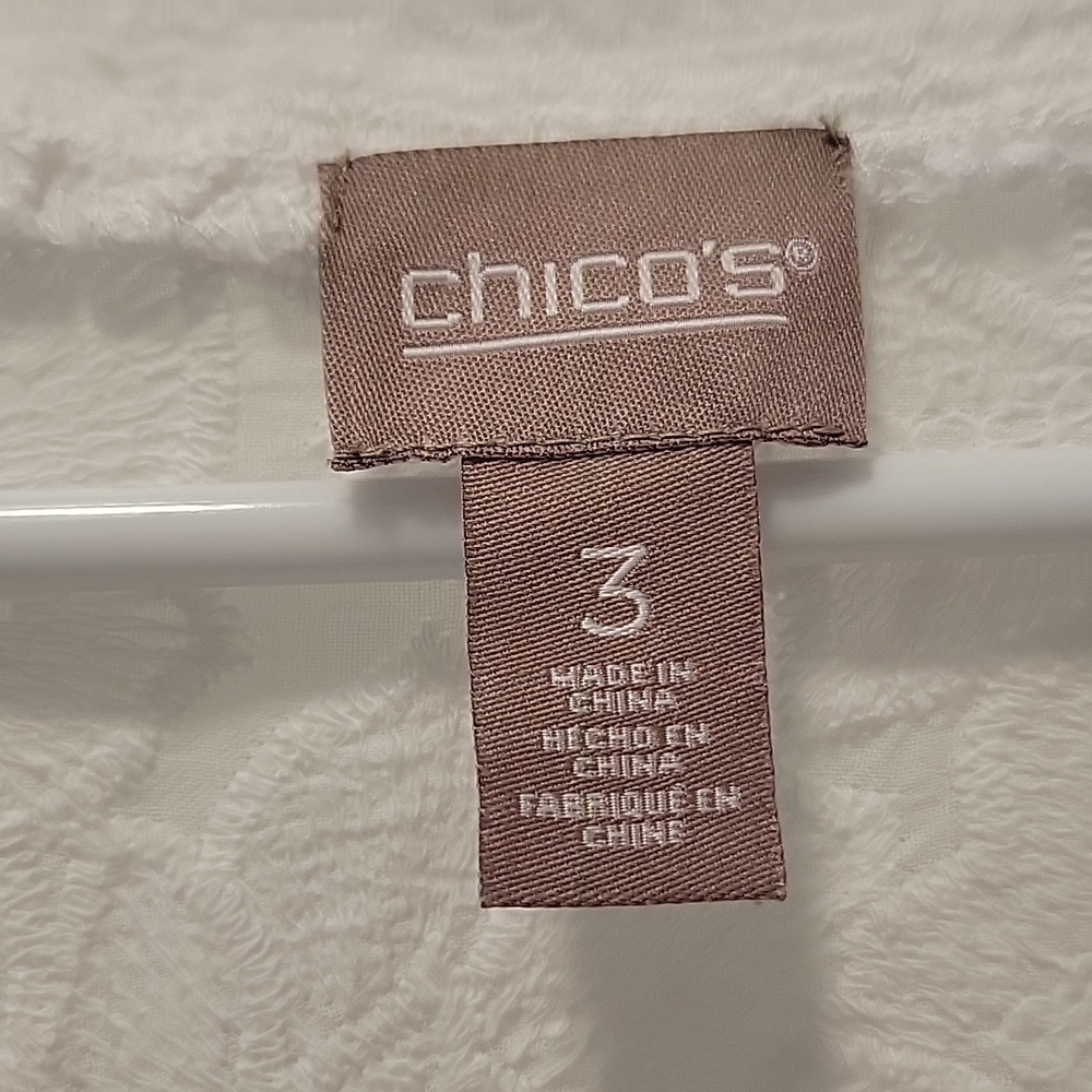 Pull-over white blouse. Chico's white, intricate detailed embroidery - Picture 4 of 7